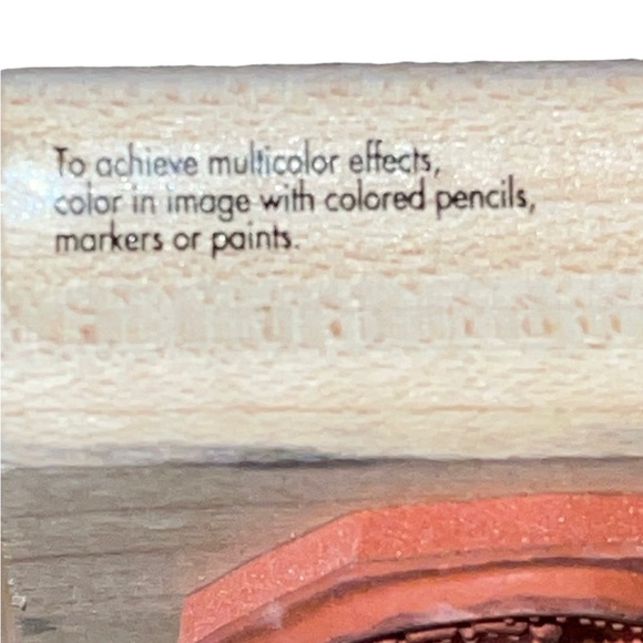 VALENTINE'S DAY TEDDY BEAR HOLDING HEART BUTTON PATCH Rubber Stampede Wood Stamp - Picture 2 of 7